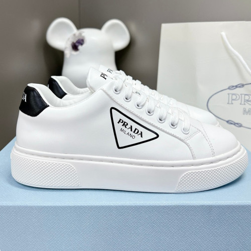 Prada Womens Shoes Casual Luxury Brand Breathable Prada sneakers with Original Box