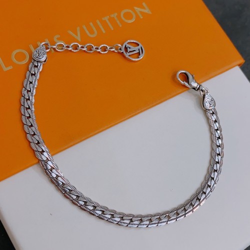 Louis Vuitton Luxury Men Womens Necklace