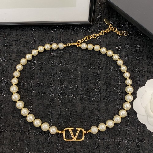 Valentino Luxury Womens Necklace N564