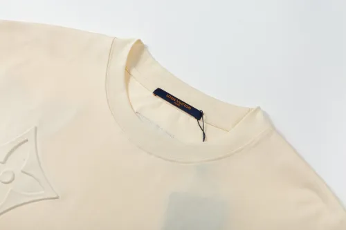 Louis Vuitton Luxury Brand Men Womens Short Sleeve T-Shirt   