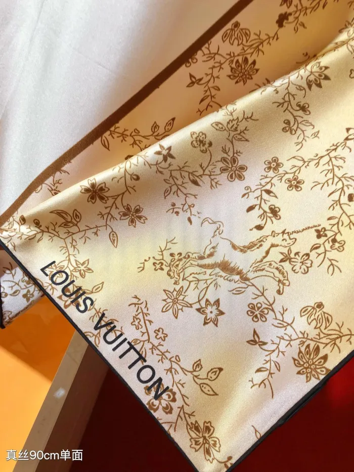 Louis Vuitton Scarves Womens Fashion Scarf Licorne Square 90 with Original Box   