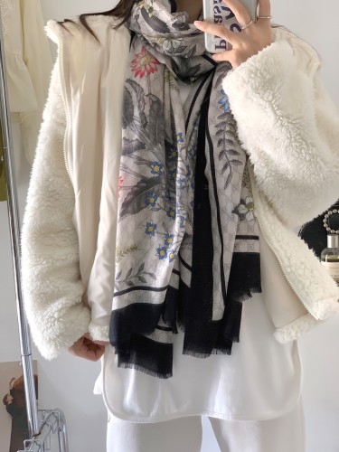 Gucci Scarves Womens Fashion Scarf058