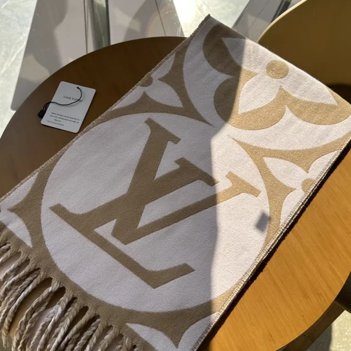 Louis Vuitton Scarves Men Womens Fashion Scarf with Original Box   