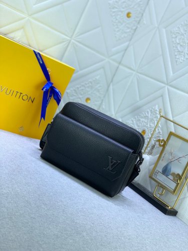 Louis Vuitton Mens Womens Shoulder Bags Luxury Brand Fastline Messenger M22482 with Original Box  
