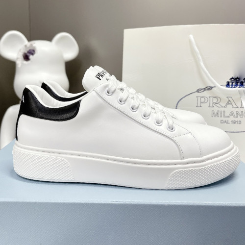 Prada Womens Shoes Casual Luxury Brand Breathable Prada sneakers with Original Box