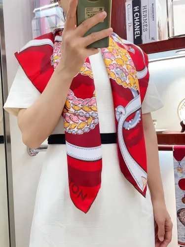 Louis Vuitton Scarves Womens Fashion Scarf Precious Dragon Silk Square 90 M79165 with Original Box   