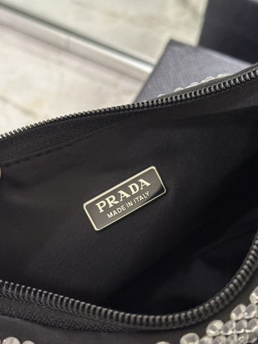 Prada Womens Shoulder Bags with Original Box 1BH204_R064_F0F24_V_V1L Luxury Brand Prada Re-Edition 2005 Saffiano leather bag