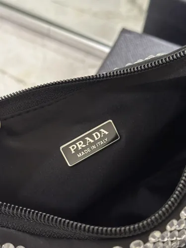 Prada Womens Shoulder Bags with Original Box 1BH204_R064_F0F24_V_V1L Luxury Brand Prada Re-Edition 2005 Saffiano leather bag