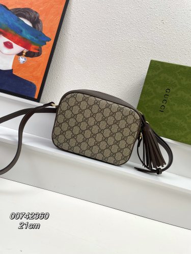 Gucci Womens Bags Shoulder Bags Luxury Brand Gucci Blondie small shoulder bag in leather  