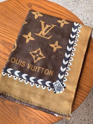 Louis Vuitton Scarves Men Womens Fashion Scarf with Original Box   