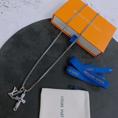 Louis Vuitton Luxury Men Womens Necklace