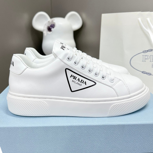 Prada Womens Shoes Casual Luxury Brand Breathable Prada sneakers with Original Box