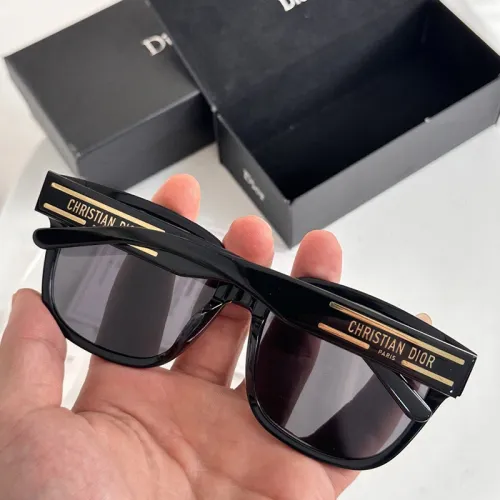 Dior Womens Mens Sunglasses Luxury Brand NSGTS7FXR_10A0 DiorSignature S7F Black Square Sunglasses with Original Box  Diorsignature S7f