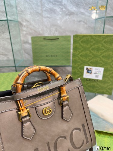 Gucci Womens Bags Shoulder Handbag Luxury Brand Gucci Diana mini tote bag in leather 702732 U3ZDT 5479