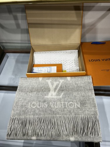 Louis Vuitton Scarves Men Womens Fashion Scarf with Original Box   