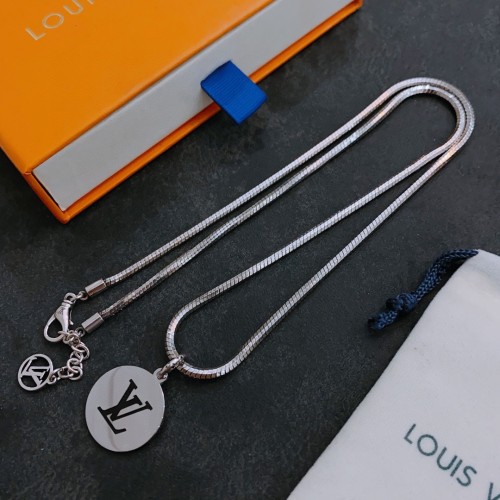 Louis Vuitton Luxury Men Womens Necklace