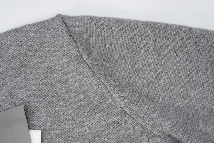 Gucci Men Womens Sweater Luxury Brand Womens Knitwear WOOL SWEATER WITH GUCCI INTARSIA 795347 XKD74 1423 Top Quality   