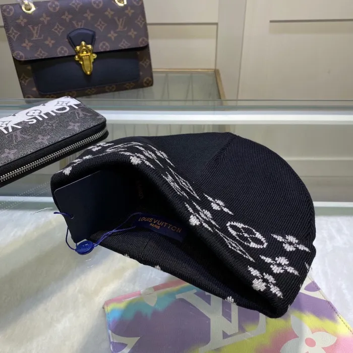 Louis Vuitton Womens Mens Cap Knit Hat Luxury Brand with Original Box  