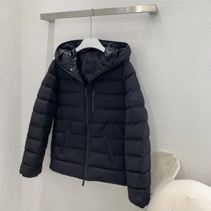 Moncler Design Womens Winter Windprood Down Jackets Keep Warm 90% White Duck Down