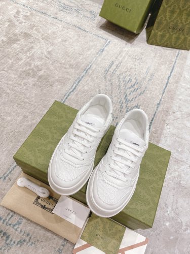 Gucci Womens Shoes Sneakers Luxury Brand Women's GG embossed sneaker in white leather with Original Box 670408 1XL10 9014