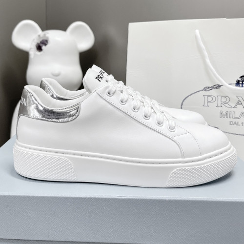Prada Womens Shoes Casual Luxury Brand Breathable Prada sneakers with Original Box