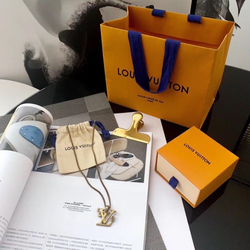 Louis Vuitton Luxury Men Womens Necklace