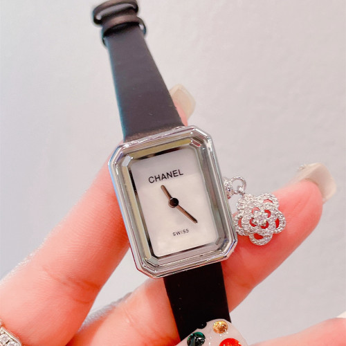 Chanel Womens Watch077