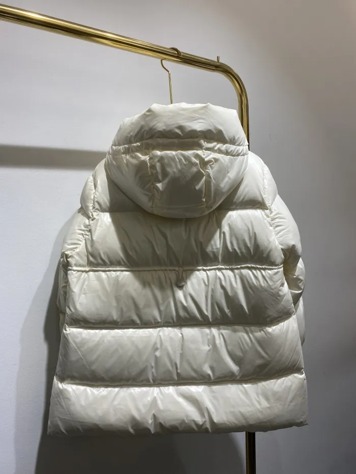 Moncler Design Womens Winter Windprood Down Jackets Keep Warm 90% White Duck Down