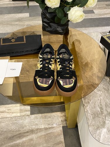 Fendi Mens Shoes Fashion Sneakers Luxury Brand Casual Fendi Trainer Sneakers Match Basse Shoes for Men with Original Box