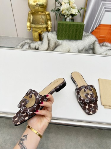 Gucci Womens Shoes Slippers Gucci WOMEN'S INTERLOCKING G CUT-OUT SANDAL Luxury Brand with Original Box 694451 US000 2535  