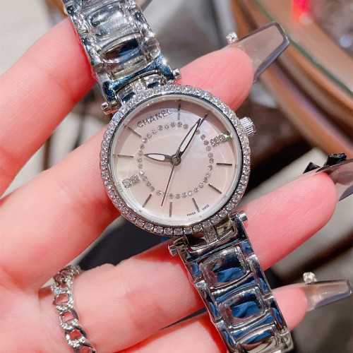Chanel Womens Watch054