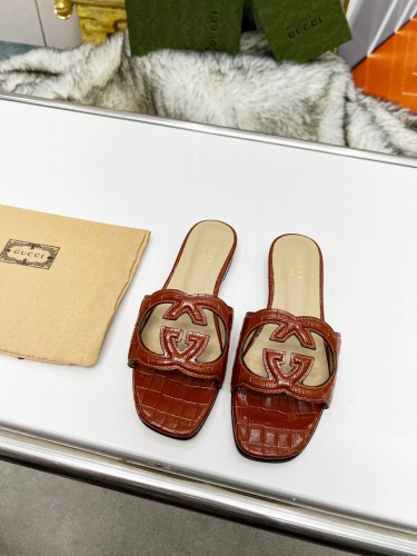 Gucci Womens Shoes Slippers Gucci WOMEN'S INTERLOCKING G CUT-OUT SANDAL Luxury Brand with Original Box 694451 US000 2535  