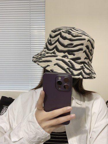 Fendi Men Womens Bucket Hat Luxury Brand Design Fendi Cap with Original Box  