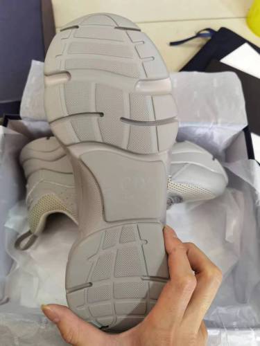 Dior Mens Shoes Sneakers Luxury Brand Breathable Design B22 SNEAKER Technical Mesh with Beige and Smooth Calfskin with Original Box  