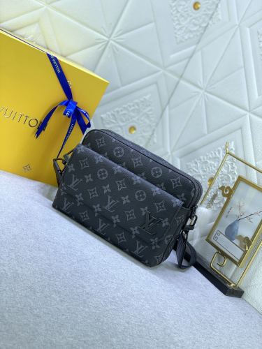Louis Vuitton Mens Womens Shoulder Bags Luxury Brand Fastline Messenger M22482 with Original Box  