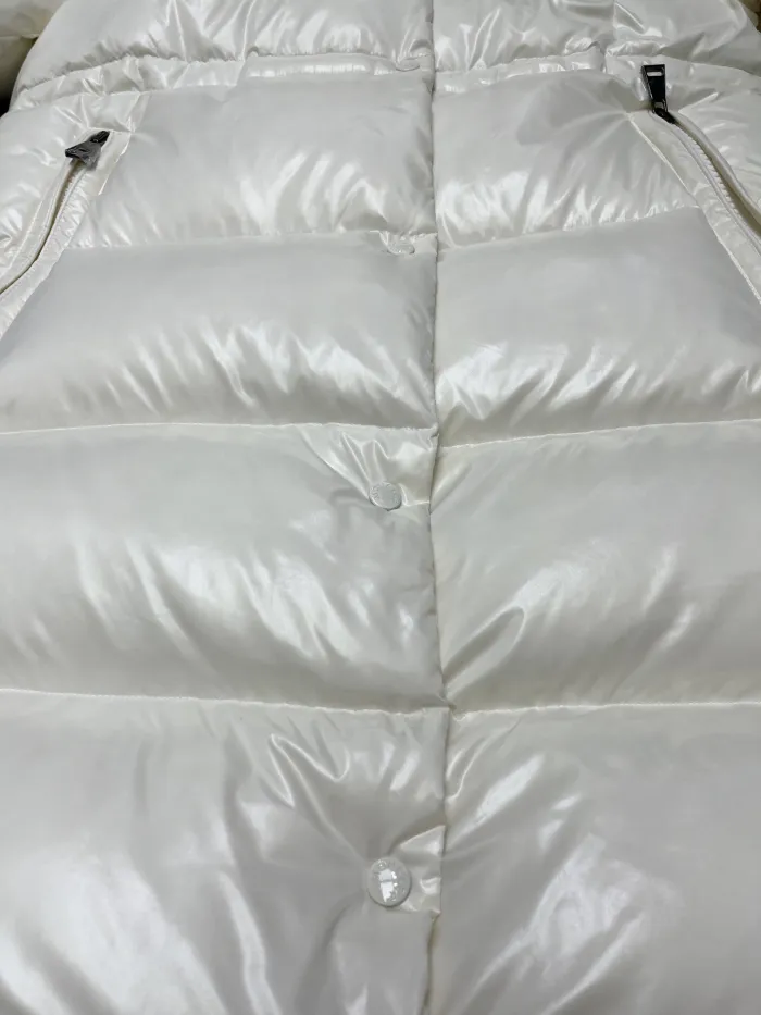 Moncler Design Womens Winter Windprood Down Jackets Keep Warm 90% White Duck Down Long Coats