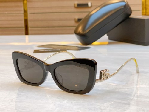 Dolce&Gabbana Sunglasses Luxury Brand Womens Sunglasses with Original Box  DG4467-B