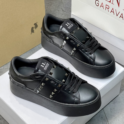 Valentino Womens Shoes Sneakers Leather Luxury Brand Women Rockstud Untitled Shoes with Original Box Whatsapp 