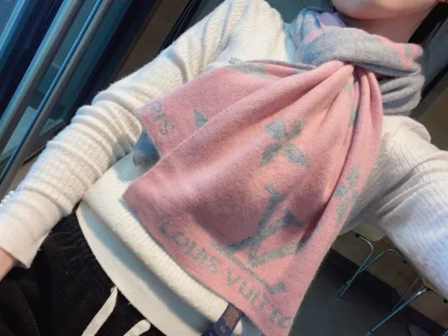 Louis Vuitton Scarves Men Womens Fashion Scarf with Original Box   