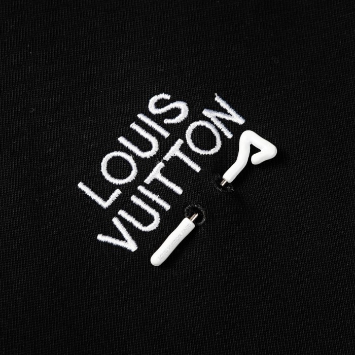 Louis Vuitton Luxury Brand Men Womens Short Sleeve T-Shirt Signature Short-Sleeved T-Shirt 1AATXI   