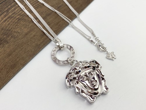 Versace Luxury Men Womens Necklace