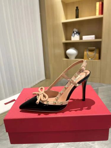 Valentino Garavani Women Fashion Shoes Pumps Luxury Brand Vlogo Signature Calfskin with Original Box 9.5cm Heel Whatsapp 