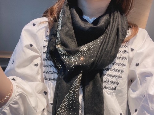 Louis Vuitton Scarves Womens Fashion Scarf with Original Box   
