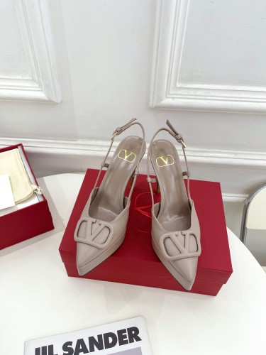 Valentino Garavani Women Fashion Shoes Pumps Luxury Brand Vlogo Signature Calfskin with Original Box 11cm Heel Whatsapp 