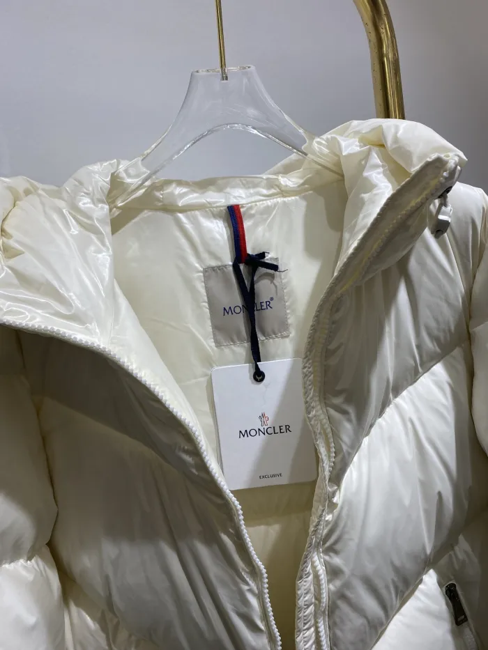 Moncler Design Womens Winter Windprood Down Jackets Keep Warm 90% White Duck Down