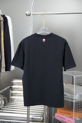 Louis Vuitton Luxury Brand Men Womens Short Sleeve T-Shirt   
