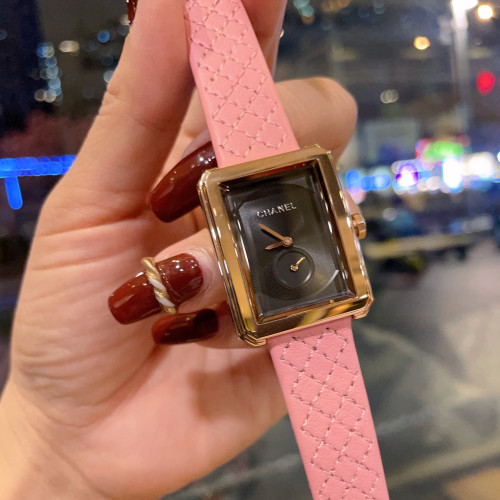 Chanel Womens Watch043