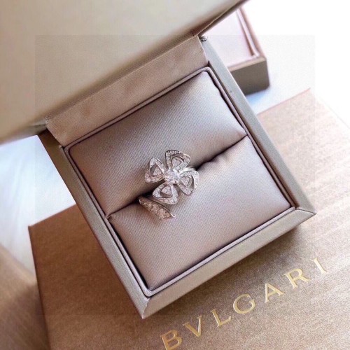 Bvlgari Luxury Womens Ring FIOREVER AN858691
