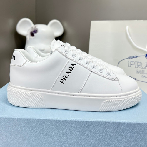 Prada Womens Shoes Casual Luxury Brand Breathable Prada sneakers with Original Box
