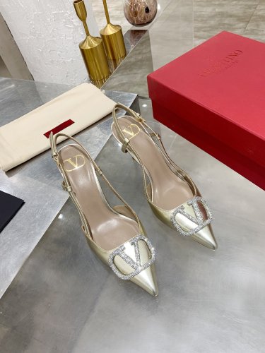 Valentino Garavani Women Fashion Shoes Pumps Luxury Brand Vlogo Signature Calfskin with Original Box 7cm Heel Whatsapp 